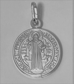 Medalla San Benito en plata de ley. 30mm